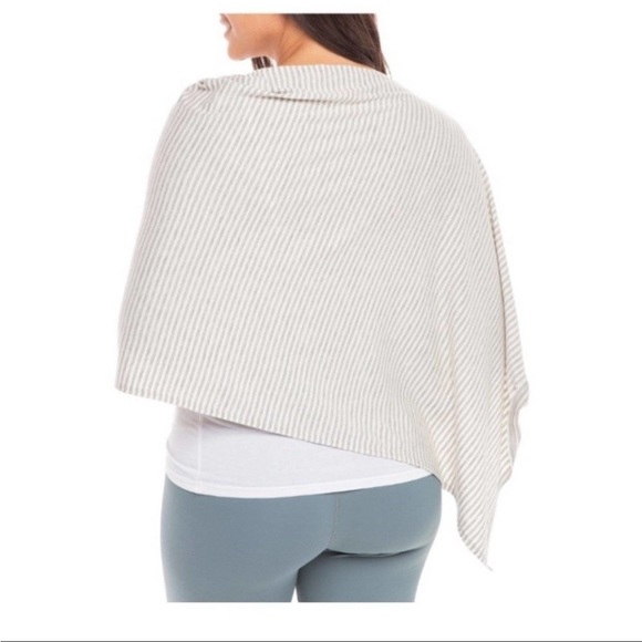 2 Packs Secret Treasures Maternity Nursing Wrap, Cover-Up, Scarf Size XL - 3XL - Picture 5 of 11